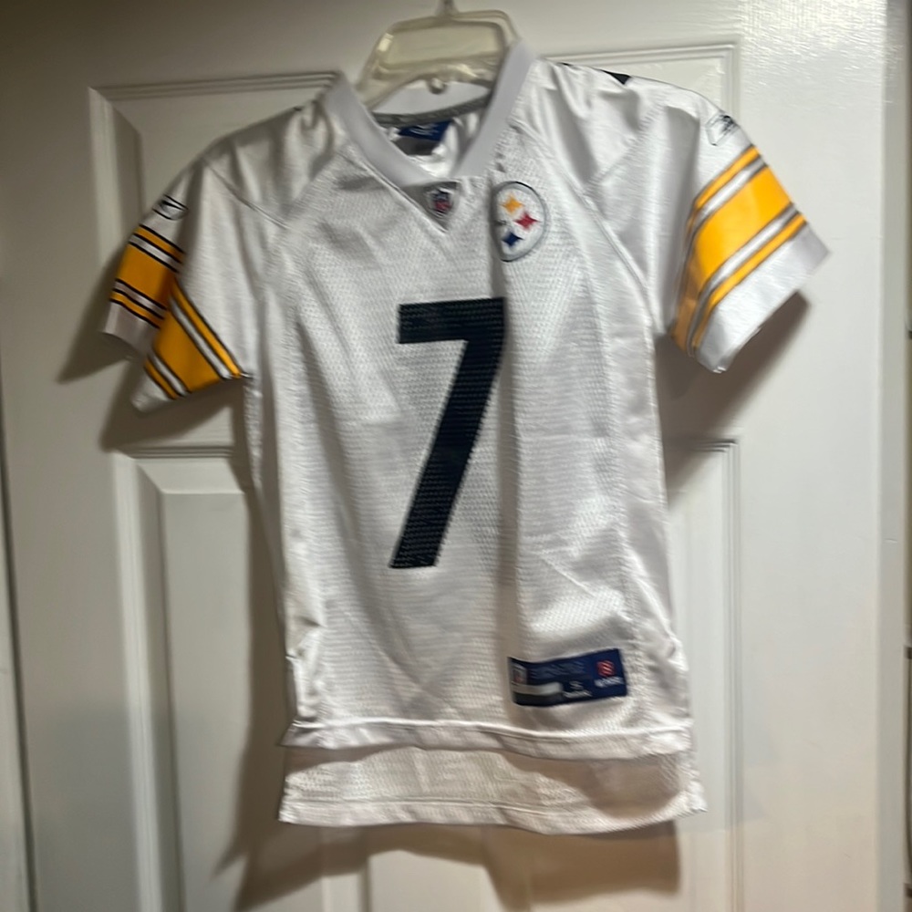 Reebok Gold and White Jersey with Number 7 youth small